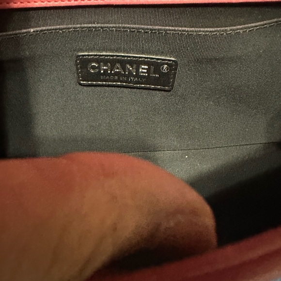 Chanel Le boy bag in nice pink color and gun metal hardware. - Picture 11 of 15